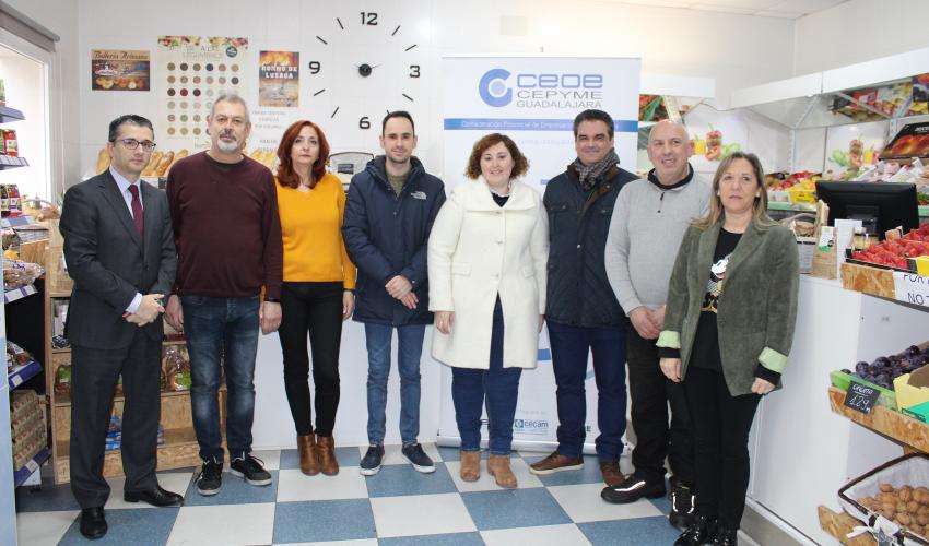 La ganadora del premio de los 1.500 euros del Doble, doble de Navidad realiza sus compras en 11 de los comercios asociados