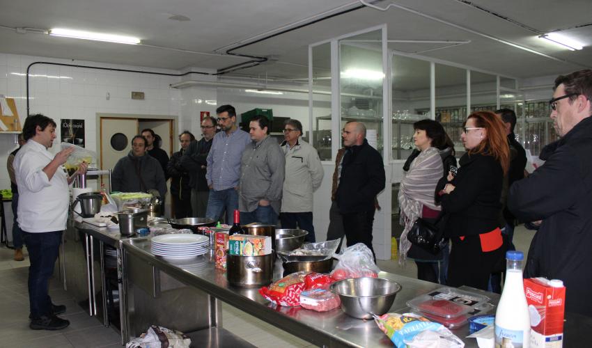 Medio centenar de cocineros profesionales participan en los cursos cocinar con trufa negra 