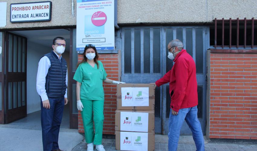 Pinturas Jafep-GONSER soluciones decorativas, dona 100 batas quir�rgicas al hospital de Guadalajara a trav�s del dispositivo de coordinaci�n de aportaciones de empresas de CEOE-CEPYME Guadalajara