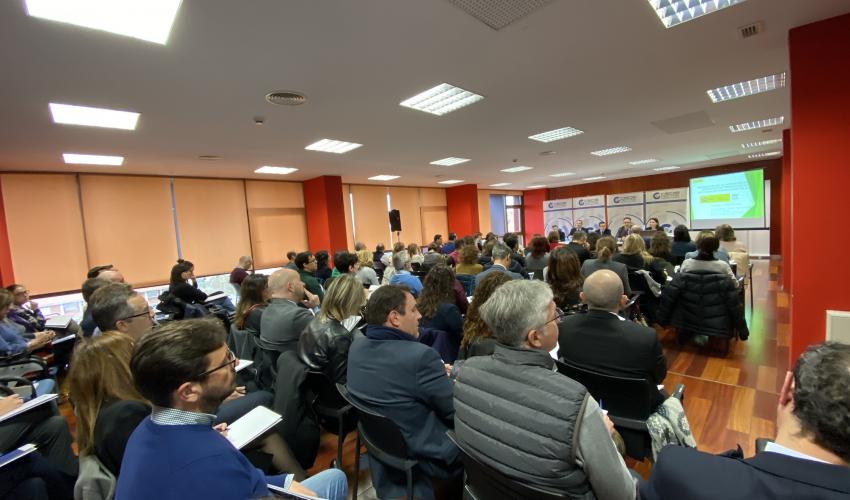 Gran �xito de participaci�n en la jornada sobre novedades legislativas en materia laboral organizada por CEOE-CEPYME Guadalajara