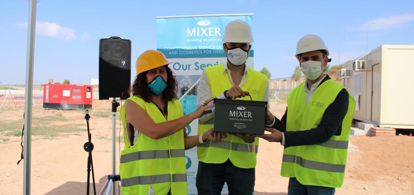 Mixer & Pack inaugura las obras de su nueva planta de fabricaci�n en Cabanillas del Campo con una c�psula del tiempo