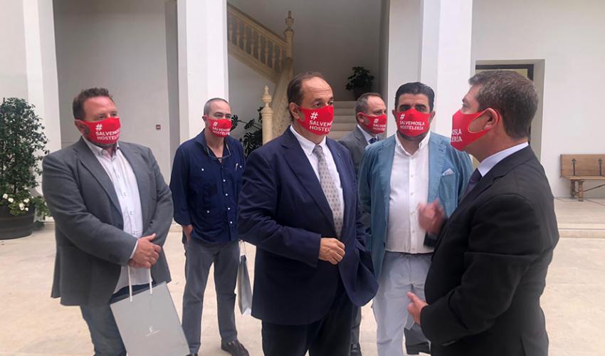 La Federaci�n provincial de Turismo y Hosteler�a de Guadalajara pide a Garc�a-Page que ayude a salvar la hosteler�a