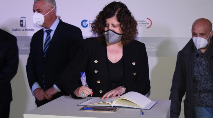 Nace ‘Impulsa Guadalajara’, un gran acuerdo para el desarrollo econ�mico y social de Guadalajara suscrito por todas las instituciones, CEOE y los sindicatos UGT y CC.OO.