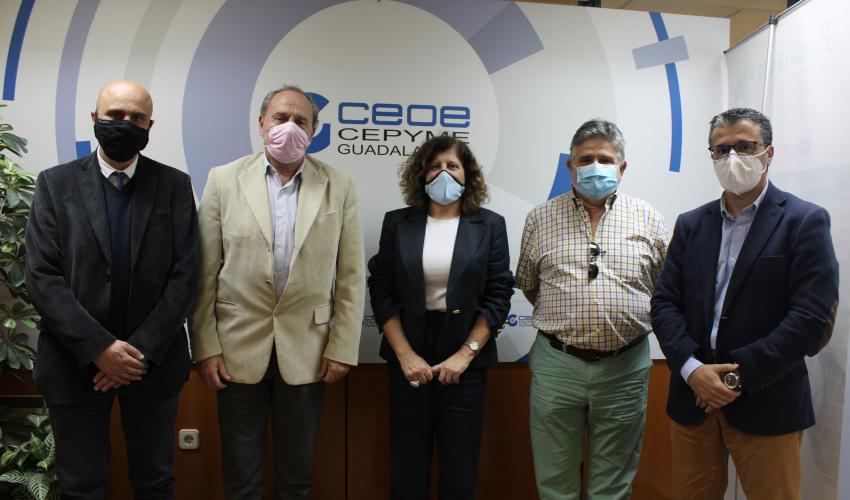 CEOE-CEPYME Guadalajara y el Colegio Oficial de Ingenieros T�cnicos de Telecomunicaciones de Castilla-La Mancha mantienen su primer encuentro