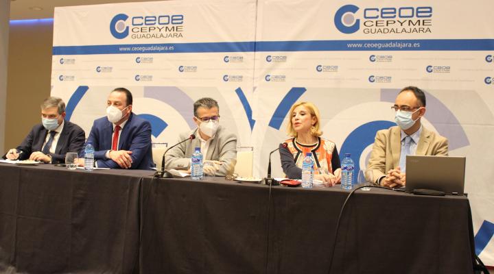 Cerca de dos centenares de empresarios se informan sobre la programaci�n de la inspecci�n de trabajo para el a�o 2022 y de los aspectos clave de la reforma laboral