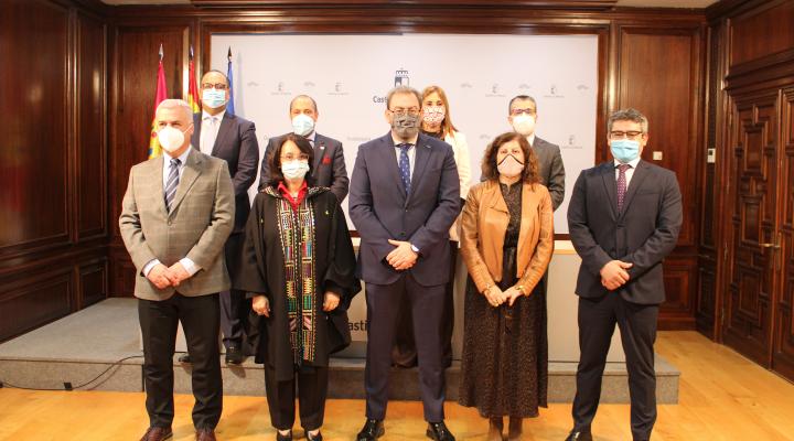 La embajadora de T�nez en Espa�a visita la oficina Impulsa Guadalajara 