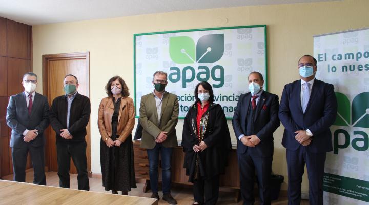 La embajadora de T�nez en Espa�a visita la oficina Impulsa Guadalajara 