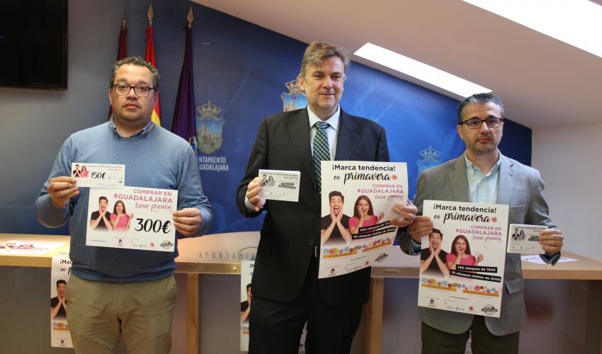 El Ayuntamiento repartir� 12.000 € en premios entre las personas que compren sus regalos del D�a de la Madre en Guadalajara