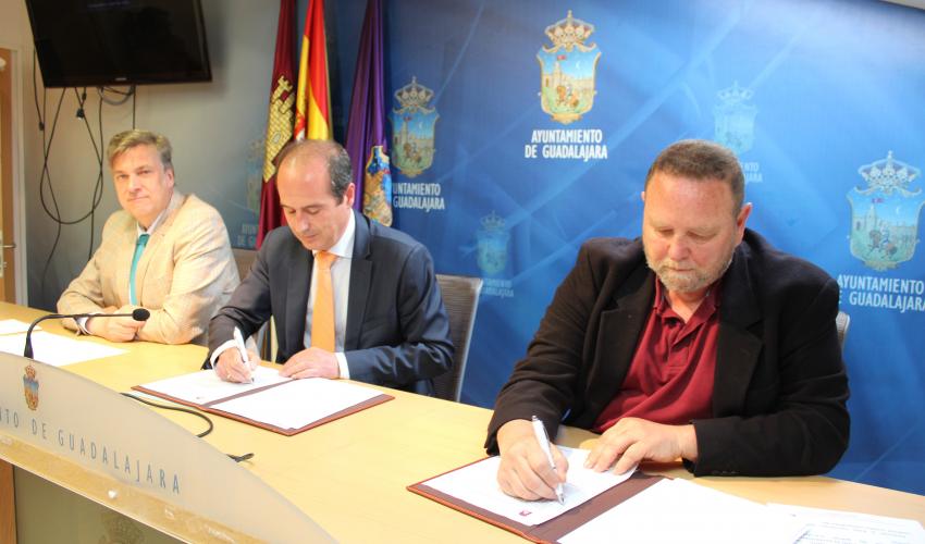 El convenio para la dinamizaci�n de la hosteler�a local de Guadalajara duplica un 50% su importe respecto a 2021