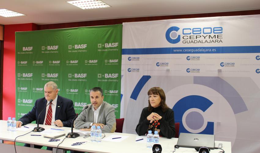 M�s de medio centenar de empresarios se informan de la nueva ley de residuos en una nueva jornada de CEOE-CEPYME Guadalajara