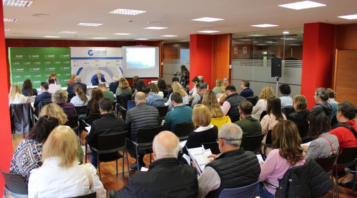 M�s de medio centenar de empresarios se informan de la nueva ley de residuos en una nueva jornada de CEOE-CEPYME Guadalajara