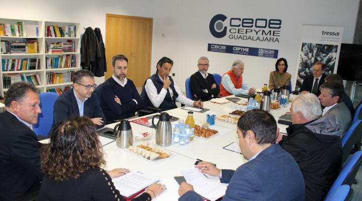 El prestigioso economista Daniel Lacalle mantiene un desayuno con empresarios de CEOE-CEPYME Guadalajara