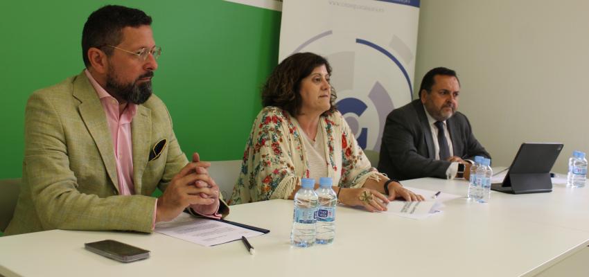 Una treintena de empresarios se informan de los nuevos canales de denuncia en la empresa