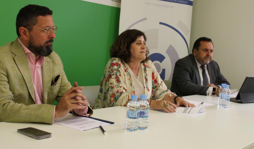 Una treintena de empresarios se informan de los nuevos canales de denuncia en la empresa