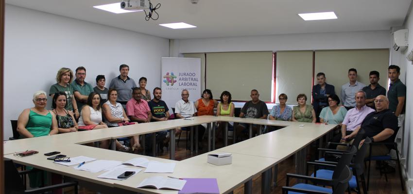 Firmado el convenio colectivo del sector de la limpieza de la provincia de Guadalajara