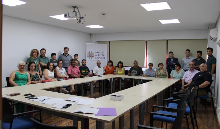 Firmado el convenio colectivo del sector de la limpieza de la provincia de Guadalajara