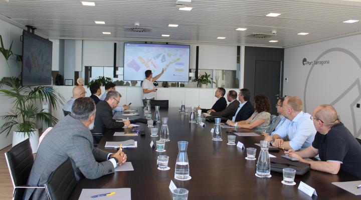 Una delegaci�n de empresarios de CEOE-CEPYME Guadalajara visitan las instalaciones del Port Tarragona