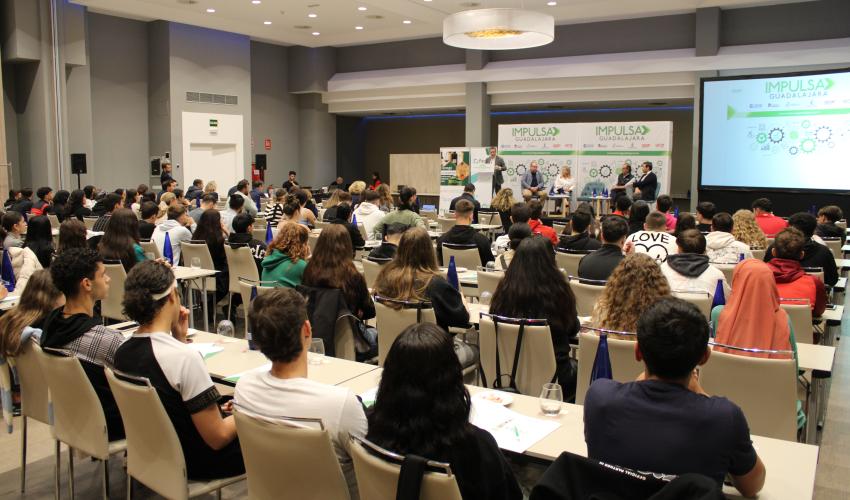 120 asistentes se informan en Guadalajara de las �ltimas novedades de packaging de la mano de 'Impulsa Guadalajara'