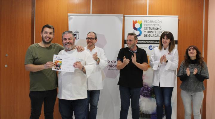 Carlos Gumiel del restaurante Biosfera, gana el I campeonato de tapas y pinchos de la Federaci�n provincial de Turismo y Hosteler�a de Guadalajara 
