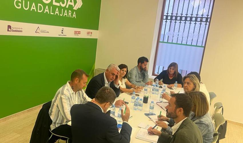 La comisi�n de seguimiento de Impulsa Guadalajara se re�ne para preparar las actividades previstas para el �ltimo trimestre del a�o