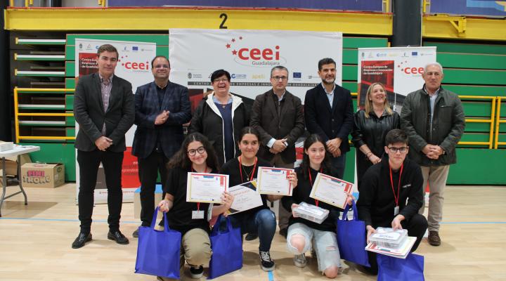 Festo, del colegio Giovanni Antonio Farina, gana la V edici�n de la competici�n de rob�tica-botschallenges, organizada por el CEEI Guadalajara