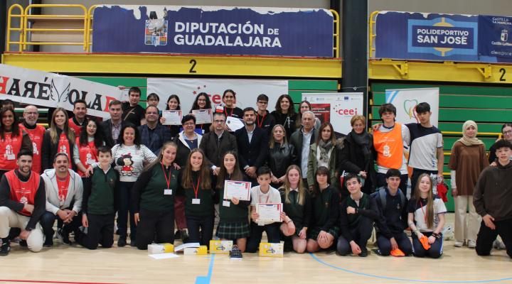 Festo, del colegio Giovanni Antonio Farina, gana la V edici�n de la competici�n de rob�tica-botschallenges, organizada por el CEEI Guadalajara
