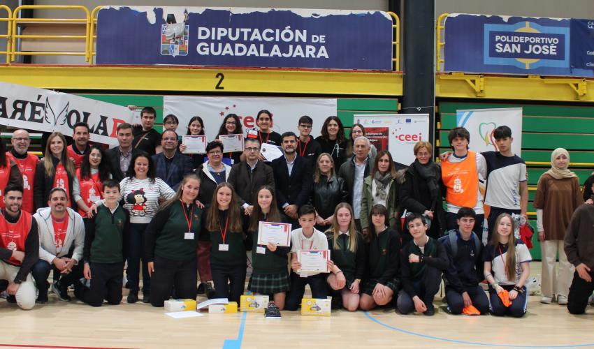 Festo, del colegio Giovanni Antonio Farina, gana la V edici�n de la competici�n de rob�tica-botschallenges, organizada por el CEEI Guadalajara
