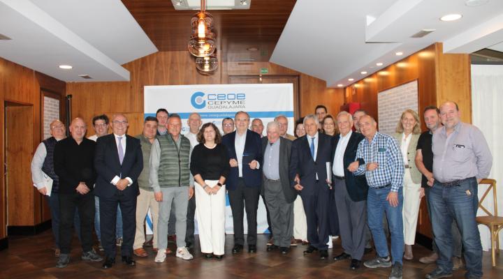 La junta directiva de CEOE-CEPYME Guadalajara homenajea a Mariano Pareja