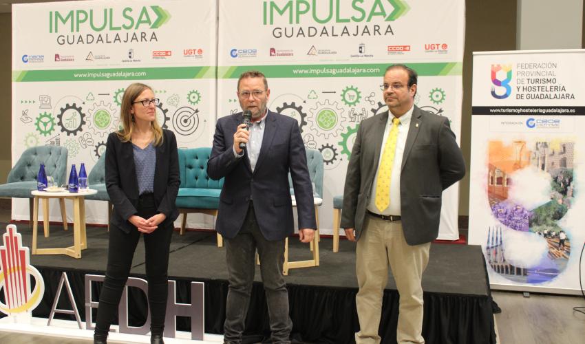 Empresarios del sector del turismo se informan de las nuevas herramientas para un turismo de experiencias