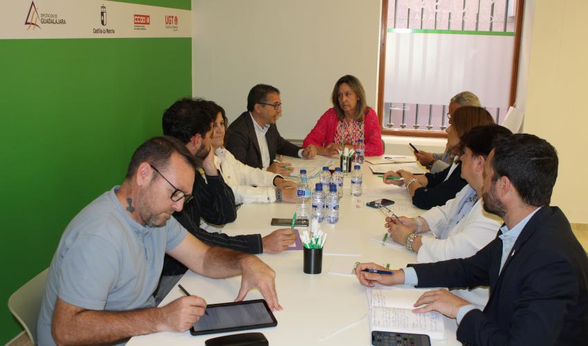 La comisi�n de seguimiento de Impulsa Guadalajara se re�ne para seguir marcando las l�neas estrat�gicas de los pr�ximos meses