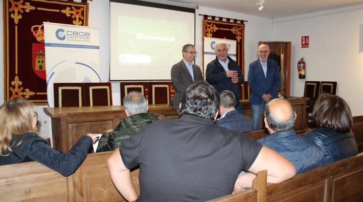 Molina de Arag�n y Mond�jar, los primeros pueblos en acoger las jornadas formativas tituladas Impulsando la fidelizaci�n, ventas y habilidades en los entornos rurales