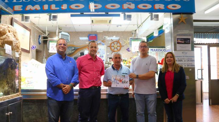 Entregados los cheque-regalo a los ganadores de la campa�a de comercio del D�a de la Madre