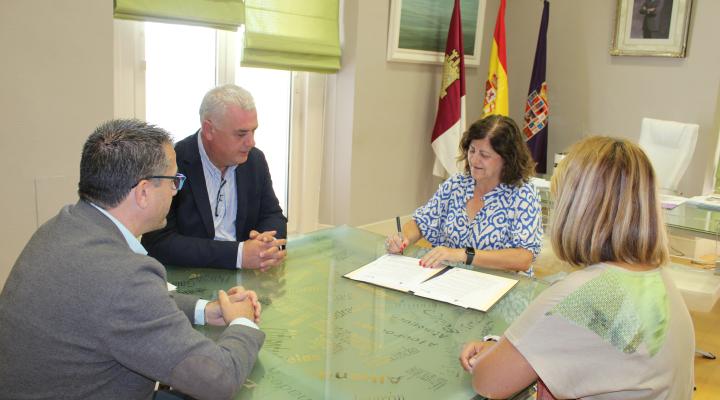 La Diputaci�n destina 140.000 € a acciones de impulso econ�mico con CEOE-CEPYME Guadalajara