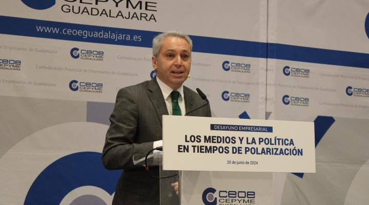 El prestigioso periodista Vicente Vall�s re�ne en un desayuno de CEOE-CEPYME Guadalajara a cerca de 300 empresarios