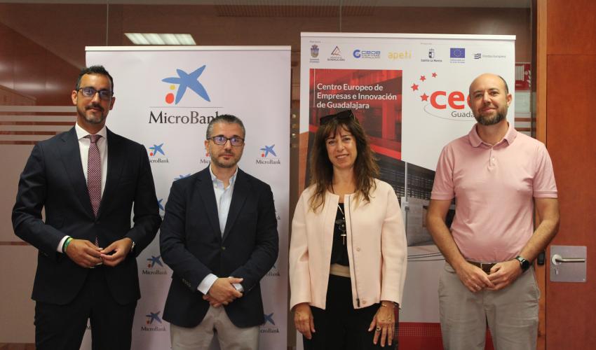 MicroBank y CEEI Guadalajara firman un convenio de colaboraci�n para incentivar el autoempleo y la actividad emprendedora 