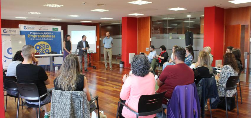 El Programa de Apoyo a Emprendedores de la provincia de Guadalajara de CEOE y Diputaci�n celebra su segunda taller colectivo