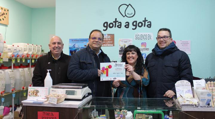 Cuatro de los seis ganadores del concurso de escaparates navide�os del Ayuntamiento de Guadalajara est�n asociados a FEDECO