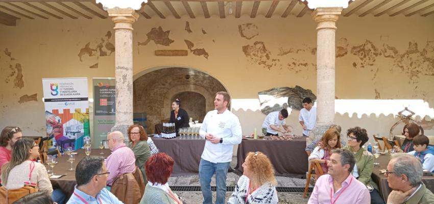 Adri�n Romanillos, del restaurante Z�bar representa a la federaci�n provincial de turismo y hosteler�a de guadalajara en gastro experiencia culinaria