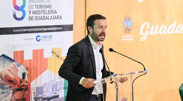 El III foro de hosteler�a de la provincia organizado por la Federaci�n provincial de Turismo y Hosteler�a de Guadalajara re�ne a m�s de 200 profesionales del sector