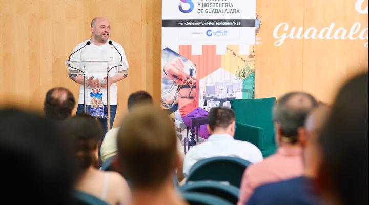 El III foro de hosteler�a de la provincia organizado por la Federaci�n provincial de Turismo y Hosteler�a de Guadalajara re�ne a m�s de 200 profesionales del sector