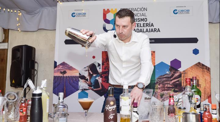El III foro de hosteler�a de la provincia organizado por la Federaci�n provincial de Turismo y Hosteler�a de Guadalajara re�ne a m�s de 200 profesionales del sector