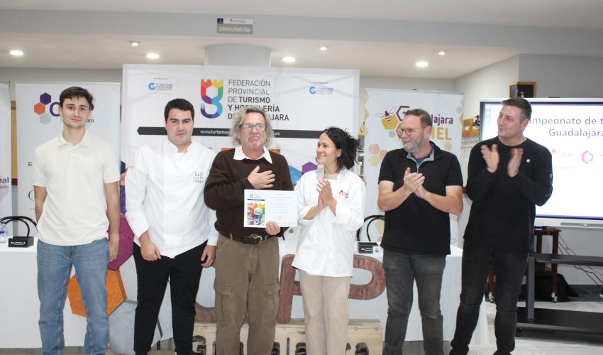 Alberto Merchante del restaurante El Rinc�n de la Espe de Albalate de Zorita, gana el III campeonato de tapas y pinchos de la Federaci�n provincial de Turismo y Hosteler�a de Guadalajara 