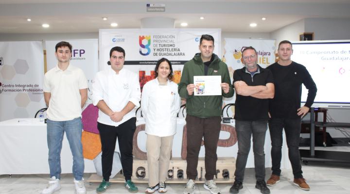 Alberto Merchante del restaurante El Rinc�n de la Espe de Albalate de Zorita, gana el III campeonato de tapas y pinchos de la Federaci�n provincial de Turismo y Hosteler�a de Guadalajara 