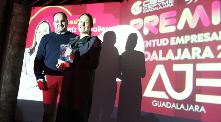 Juan Carlos Pajares, recoge el Premio Juventud Empresarial 2025 en los premios AJE Guadalajara 