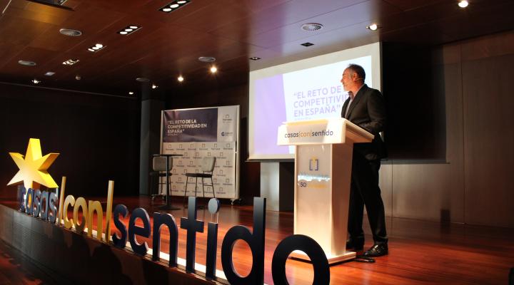 Cerca de 200 personas asisten a la charla-coloquio de Arturo Bris organizada por Hercesa y CEOE-CEPYME Guadalajara