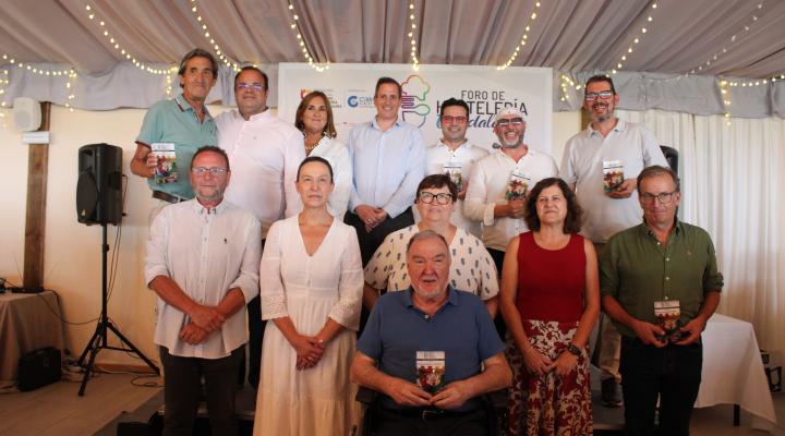 El IV Foro de Hosteler�a de la provincia organizado por la Federaci�n provincial de Turismo y Hosteler�a de Guadalajara se consolida reuniendo a m�s de 200 profesionales del sector