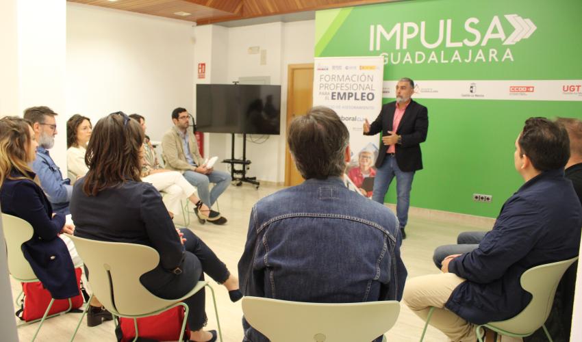 La oficina de Impulsa Guadalajara acoge un nuevo encuentro de GuadaNetWork 
