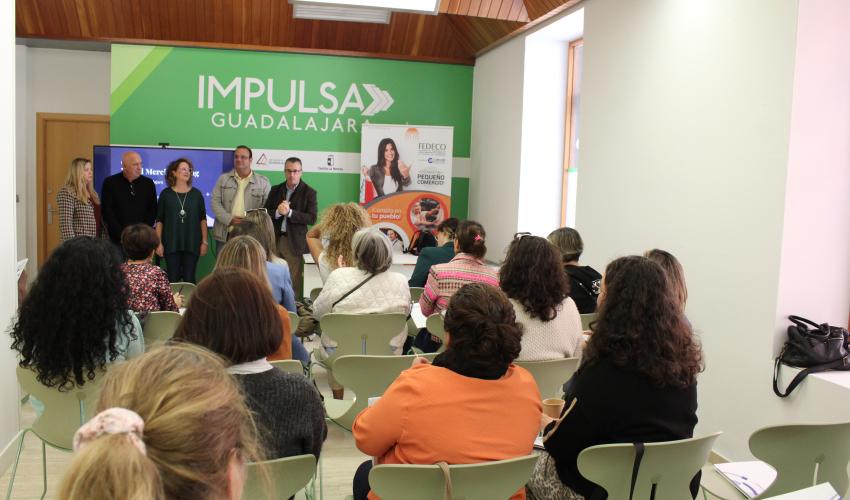 Visual Merchandiser, el primero de los talleres formativos organizado por FEDECO para este 2025