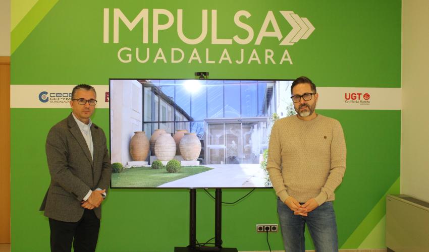 El alcalde de Brihuega destaca los avances del municipio en proyectos destinados a consolidar su crecimiento tur�stico y mejorar los servicios durante su visita a la oficina Impulsa Guadalajara