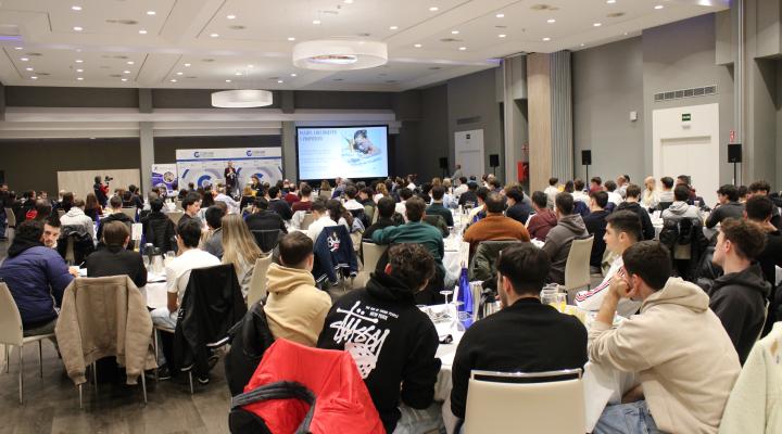 Gemma Mengual re�ne en un desayuno deportivo empresarial de la Asociaci�n provincial de Empresas del Deporte de Guadalajara (APEDEGU) a cerca de 200 personas